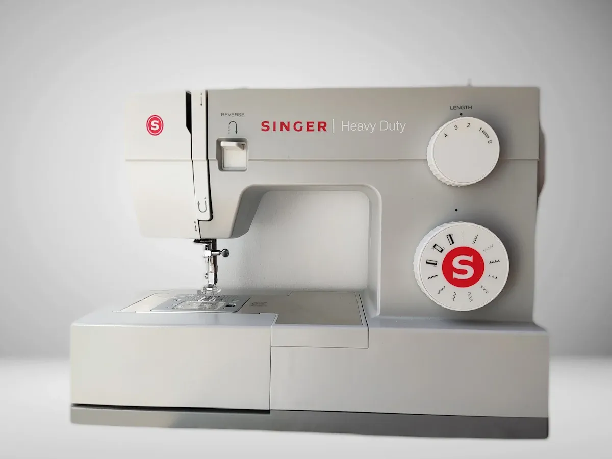Hoe moet je een naaimachine inrijgen?